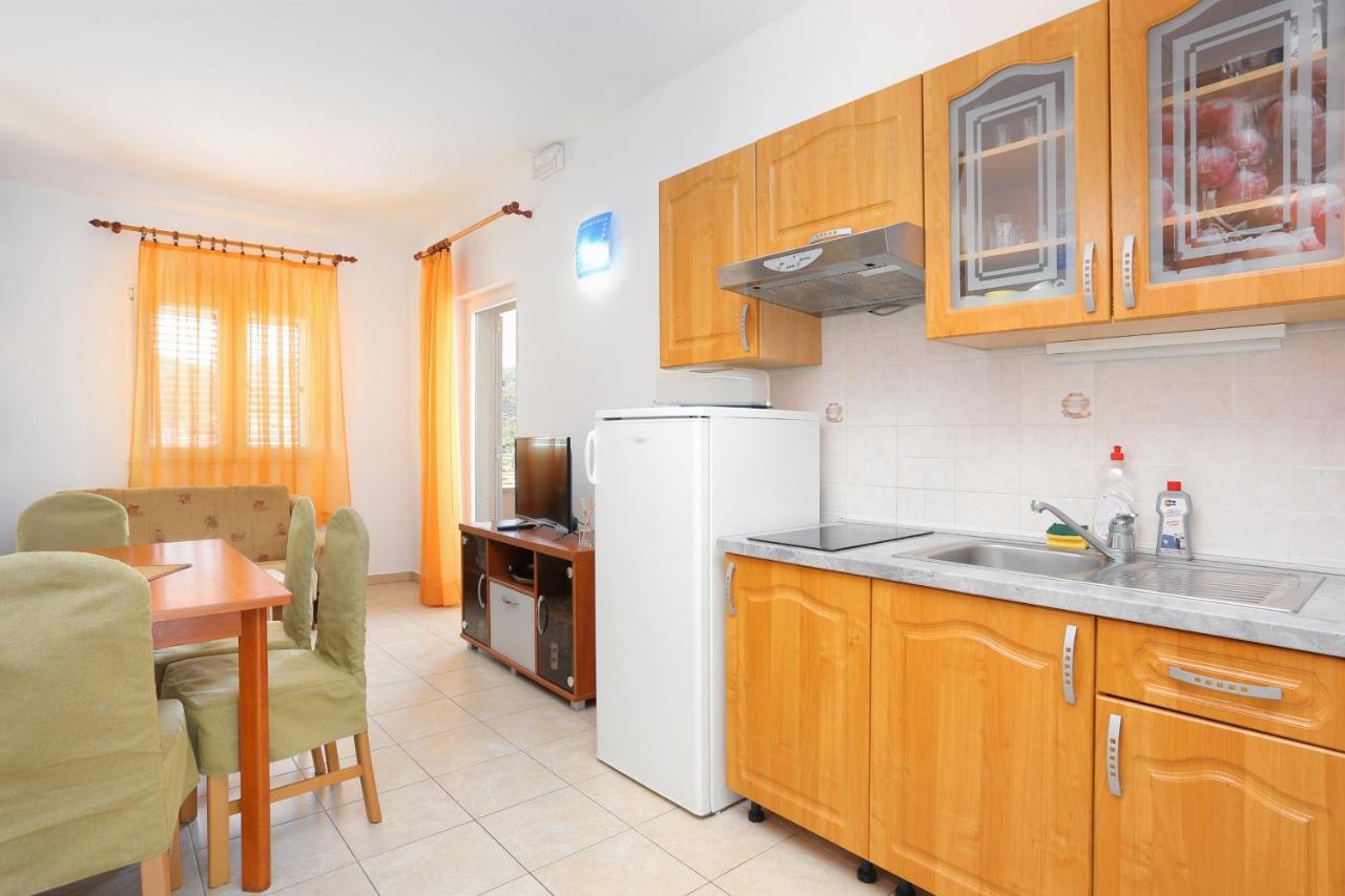 Apartments By The Sea Seget Vranjica, Trogir - 13771 Екстер'єр фото
