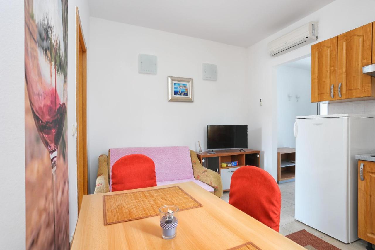 Apartments By The Sea Seget Vranjica, Trogir - 13771 Екстер'єр фото