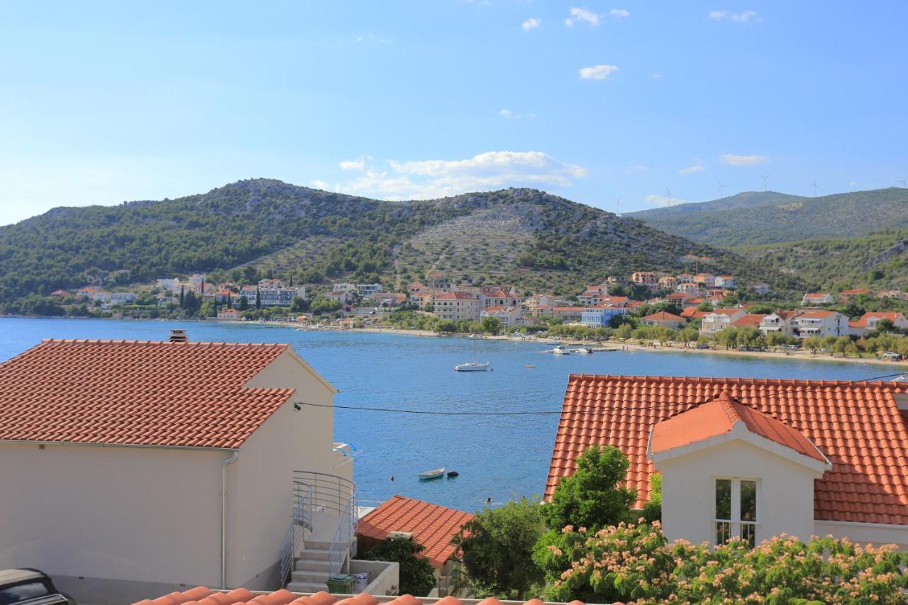 Apartments By The Sea Seget Vranjica, Trogir - 13771 Екстер'єр фото