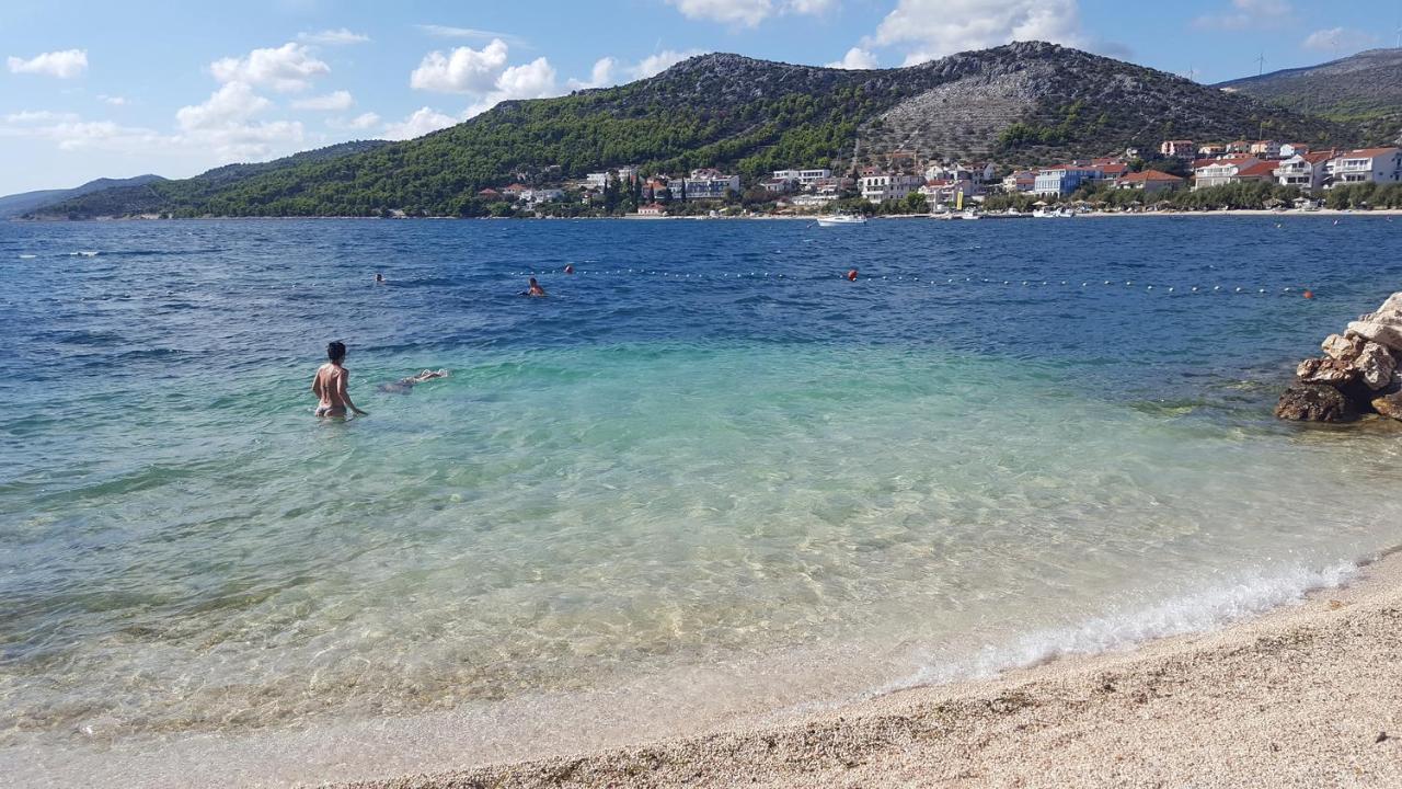 Apartments By The Sea Seget Vranjica, Trogir - 13771 Екстер'єр фото